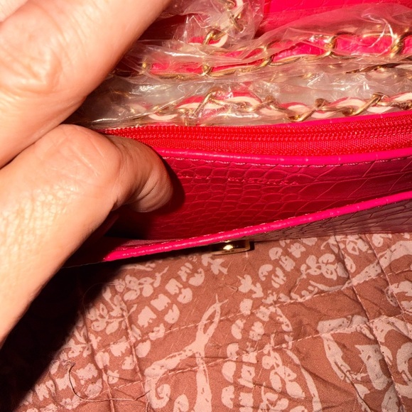 Badgley Mischka Fuchsia Croc-Embossed Crossbody Bag - Picture 4 of 4